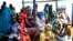 ডিব্বা বুসিন নামের একটি শিবিরে এভাবেই গাদাগাদি করে আশ্রয় নিয়েছে দক্ষিণ সুদানী শরণার্থীরা। ১৫ সেপ্টেম্বর, ২০২১। 