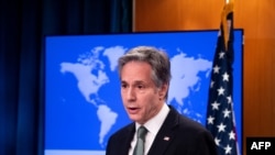 Menteri Luar Negeri AS Antony Blinken berbicara kepada awak media dalam sebuah konferensi pers yang digelar di Washington, pada 17 Maret 2022. (Foto: Pool/AFP/Saul Loeb) 