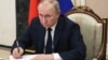 푸틴 "러시아 가스 판매 대금 루블화만 받을 것"