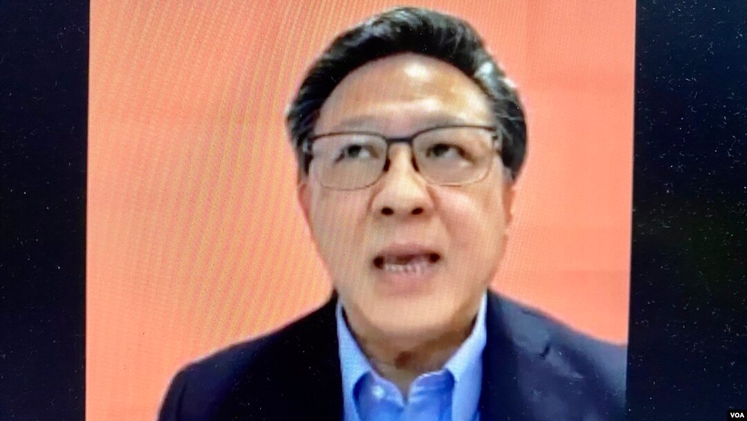 參與聯署要求推行全民強檢的立法會議員何君堯批評,特首林鄭月娥暫緩全民強檢,表現比躺平更差,考慮對林鄭月娥提出不信任動議。(網上截圖)