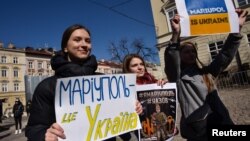 Акция во Львове в поддержку защитников Мариуполя. 19 марта 2022г. 