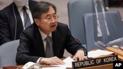 조현 유엔주재 한국 대사가 25일 북한 문제를 논의하기 위해 열린 안보리 공개 회의에서 발언하고 있다.