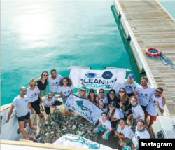 Kolaborasi ProjectSea dengan kelompok penyelam perempuan "Girls That Scuba" (IG/thisprojectsea)