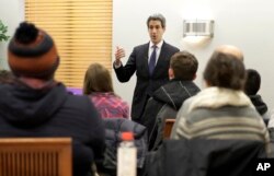Democratic gubernatorial candidate, Illinois Sen. Daniel Biss, addresses voters during a campaign stop on the campus of the Elmhurst College in Elmhurst, Illinois, Feb. 5, 2018.