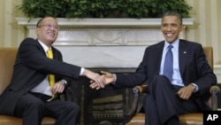 Philippines President Aquino (left) and President Obma at White House Jun 8, 2012