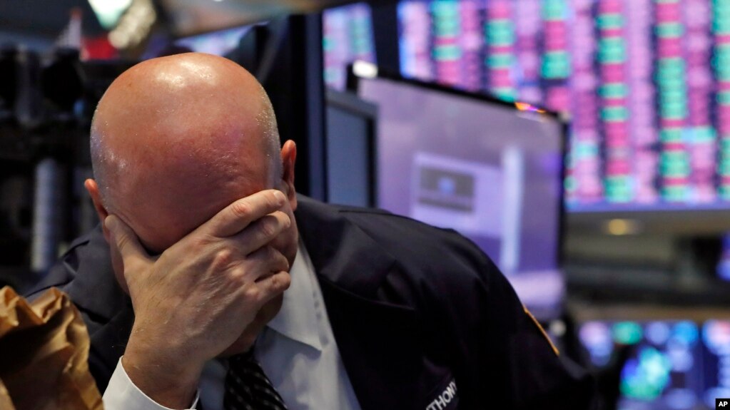 Thị trường chứng khoán New York sụt giảm mạnh ngày 12/3/2020.