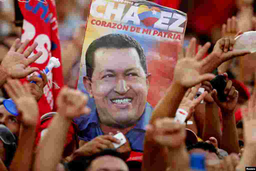 Seguidores del presidente Ch&aacute;vez en Acarigua, estado de Portuguesa.