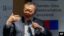 资料照片：中共外联部部长刘建超在悉尼科技大学发表讲话并回答问题。(2023年11月28日)