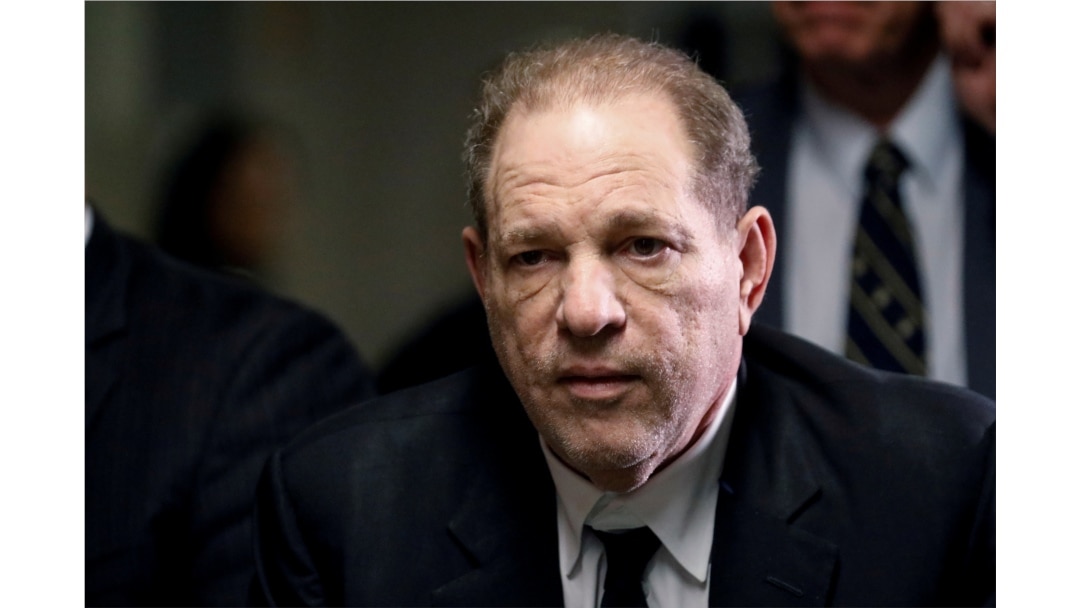 Produser Film Harvey Weinstein di Manhattan, New York, 6 Januari 2020. (REUTERS/Brendan McDermid)