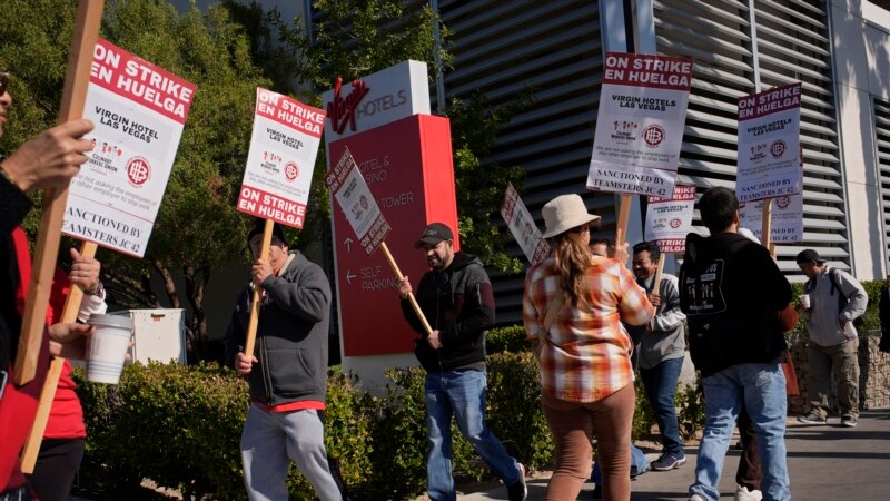 Strike by workers at casino near Las Vegas Strip enters second day