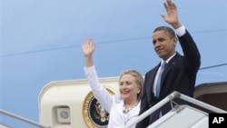 Хиллари Клинтон и Барак Обама (архивное фото)
