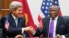 John Kerry analisa com José Eduardo dos Santos violencia no Burundi