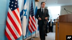 Američki državni sekretar Entoni Bliken dolazi na konferenciju za novinare u Jerusalimu, 27. marta 2022.