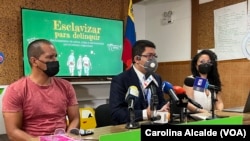 Panel de Cecodap expone resultados de un informe sobre el reclutamiento de niños, niñas y adolescentes por parte del crimen organizado en Venezuela. Foto Carolina Alcalde, VOA.