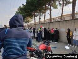 جلوگیری از ورود زنان به استادیوم در مشهد