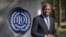 Le nouveau directeur général de l'Organisation internationale du travail (OIT), Gilbert Houngbo, pose après son élection le 25 mars 2022 à Genève. Houngbo, ancien premier ministre du Togo, a été élu à la tête de l'Organisation internationale du travail et