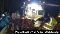 ထိုင်းဂိတ်ကို ဖြတ်မောင်းပြေးတဲ့ကား တိမ်းမှောက်လို့ မြန်မာတွေ ထိခိုက် အဖမ်းခံရ (Photo Credit : : Thai Police)