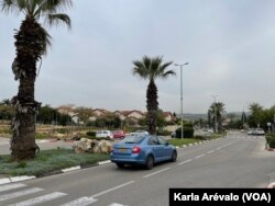 Kochav Ya'ir es una de las ciudades más desarrolladas de Israel, promueven el acceso de niños a muchos parques y la convivencia con religiones y razas distintas. Foto Karla Arévalo, VOA.