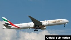 Emirates Boeing 777-31H (ER) ဓါတ္ပံု- Szato Imre