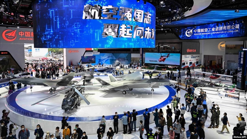 第14届珠海航空航天展上中国航空工业集团的展台。（2022年11月8日）(photo:VOA)