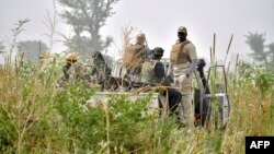Un groupe représentant des éleveurs a affirmé que l'explosion venait d'une frappe de l'armée nigériane.