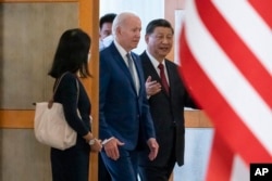 资料照：美国总统拜登与中国国家主席习近平在印尼20国峰会期间举行面对面会谈。（2022年11月14日）