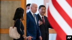 资料照：美国总统拜登与中国国家主席习近平在印尼20国峰会期间举行面对面会谈。（2022年11月14日）
