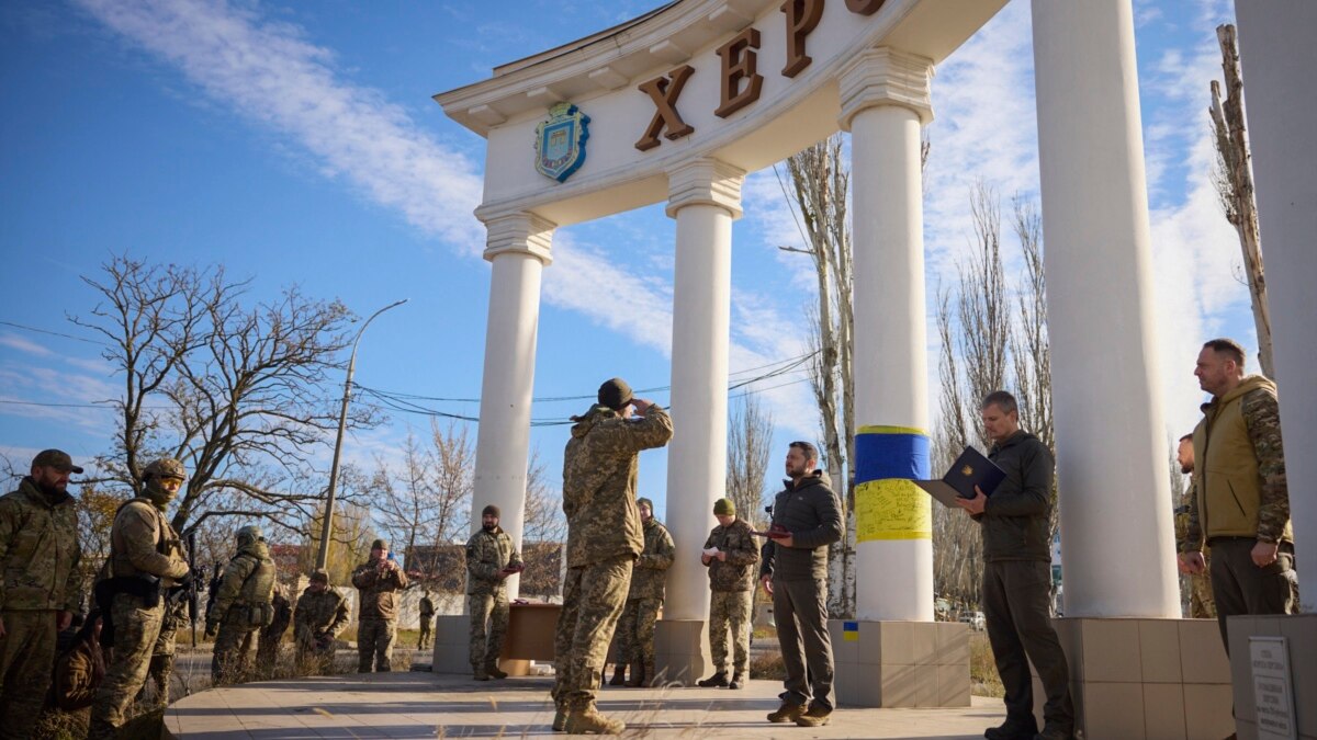 Madaxweynaha Ukraine Oo Booqday Magaalada La Xoreeyey Ee Kherson