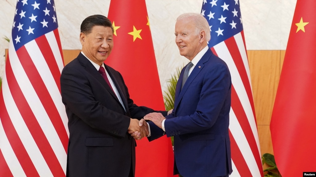美国总统拜登2022年11月14日与中国国家主席习近平在印尼20国峰会外围举行面对面会谈。（路透社）(photo:VOA)