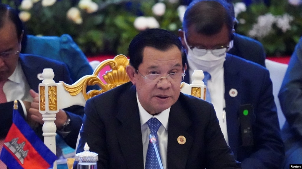 រូបឯកសារ៖ លោក ហ៊ុន សែន នាយករដ្ឋមន្ត្រីកម្ពុជា ចូលរួមក្នុងកិច្ចប្រជុំកំពូលអាស៊ានលើកទី ៤០ និងលើកទី ៤១ នៅរាជធានីភ្នំពេញ ថ្ងៃទី ១១ ខែវិច្ឆិកា ឆ្នាំ ២០២២។