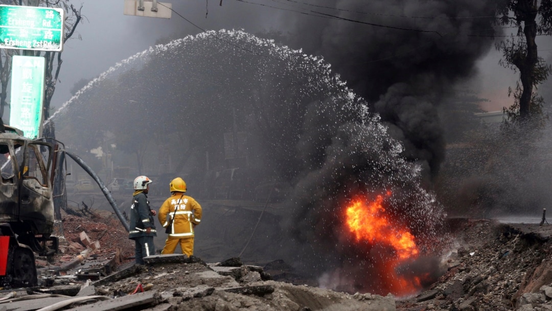 【F8号:一点物アート】Explosion,01-爆発- 71-YJVsqj4L._UF350,350_QL50_.jpg