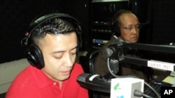 Hisham Moussa, (left), and Chum Sirath, (right), on 'Hello VOA'. 