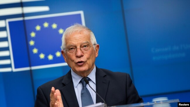 欧盟外交事务高级代表博雷尔(Josep Borrell)2020年6月15日在召集外交事务对话会后见记者(路透社)