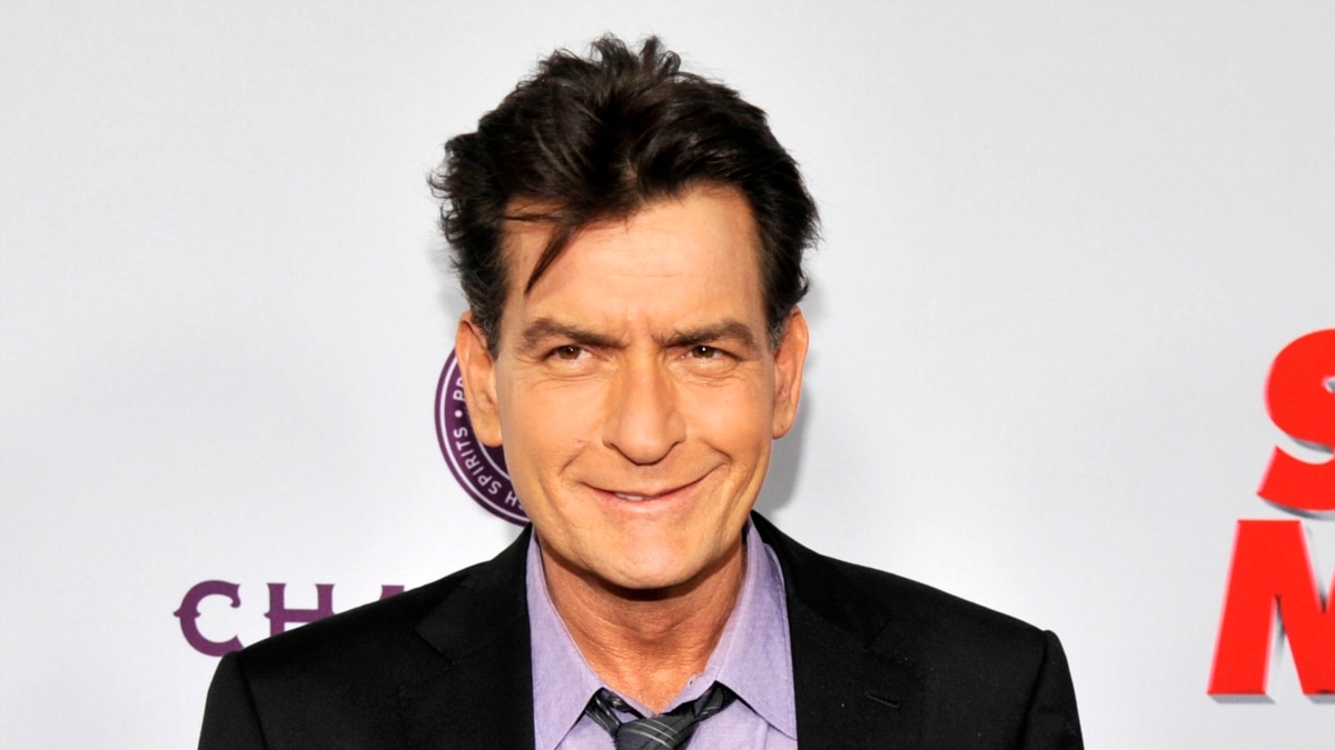 Charlie Sheen Says Hes Hiv Positive 