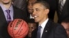 Obama recauda fondos junto a estrellas de la NBA