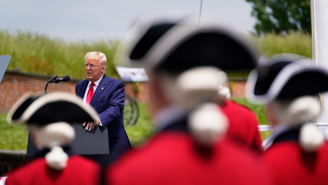 Predsednik Donald Tramp govori na ceremoniji u Baltimoru ( Foto: AP/Evan Vucci)