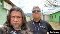 El periodista Camilo Loret de Mola y su camarógrafo, César Torero, en Honduras el miércoles 27 de abril de 2022. [Foto Cortesía]