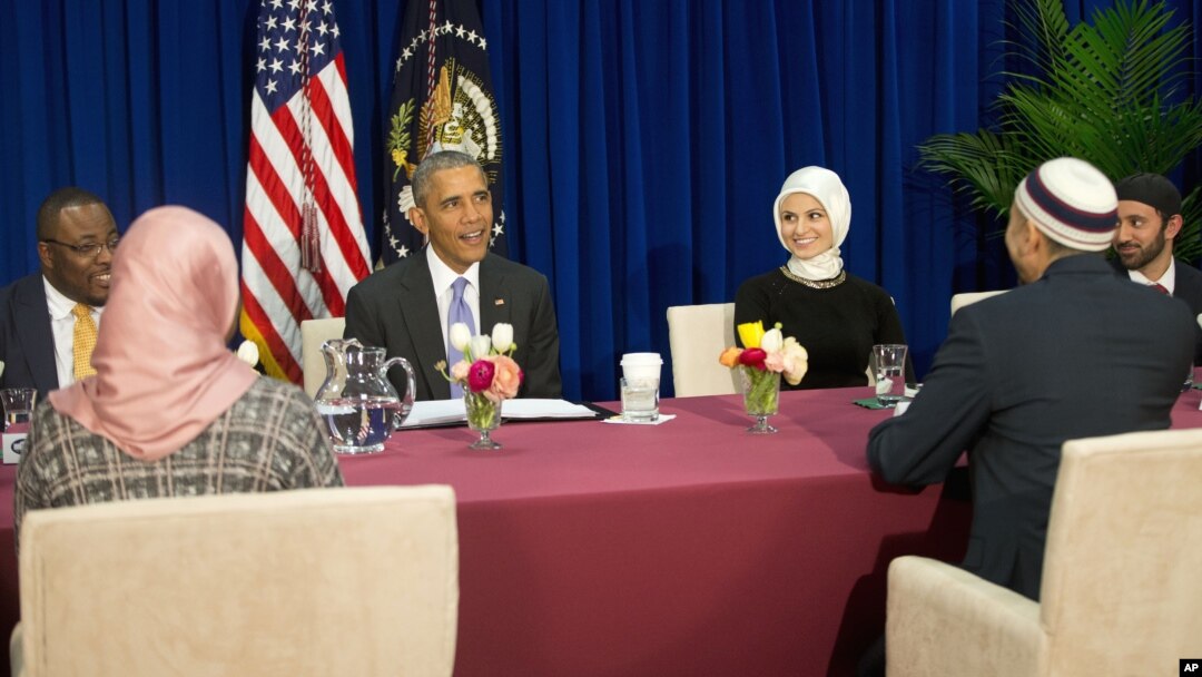 Musulmonlar bilan tushlik... Prezident Obama Baltimor shahrida, fevral, 2016