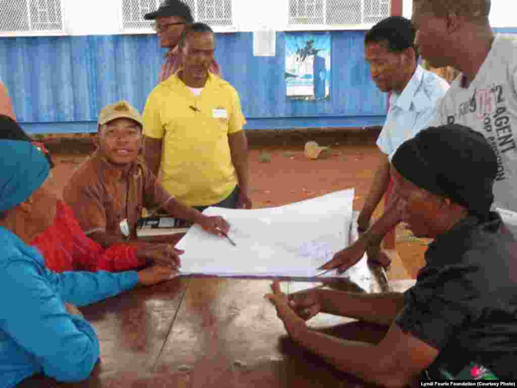 The Lyndi Fourie Foundation at work in Platfontein with San, the original people of southern Africa who live in isolation in today&#39;s South Africa after being ostracized for working as trackers for the Defense Forces during apartheid.