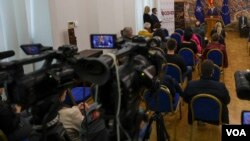 Иако ЕК неодамна објави дека постои поволна клима во делот на слободата на медиуми која дозовлува критичко известување, сепак уште има пракса на притисоци врз новинари, вели претседателот на ССНМ Павле Беловски