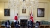 英国首相约翰逊在唐宁街10号与日本首相岸田文雄举行会谈。（美联社）