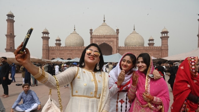 ویکلی ہائی لائٹس | چاند رات کی رونقیں اور عید کی یادیں - مئی 06, 2022