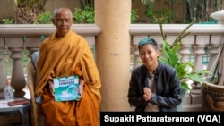 Author and illustrator, Lisa Changadveja shares her book, " Chang's First Songkran ", at Wat Padhammachart La Puente, CA. April 2022.