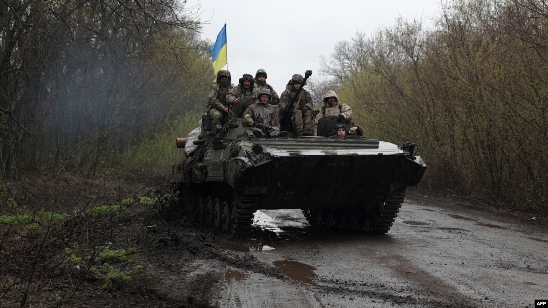 Binh sĩ Ukraine ở Izyum.