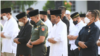 Jokowi mengikuti sholat Ied di halaman Istana Negara Gedung Agung Yogyakarta, Senin (2/5). (Foto: Setpres)