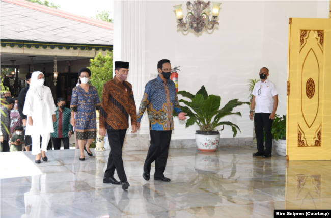 Presiden melakukan silaturahmi pertama ke Sri Sultan Hamengkubuwono X pada Senin (2/5) pagi. (Foto: Setpres)