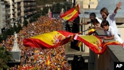 Марш за єдність Іспанії у неділю 8 жовтня зібрав у Барселоні кілька сотень тисяч учасників