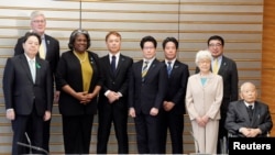 일본을 방문 중인 린다 토머스-그린필드 유엔 주재 미국 대사가 18일 북한에 의한 일본인 납치 피해자 가족들을 만났다.