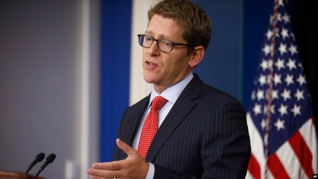 Juru bicara Gedung Putih Jay Carney berbicara pada wartawan. (AP/Charles Dharapak)