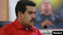 “Fuimos testigos de una emboscada contra un soldado de la patria que está en servicio diplomático”, dijo Maduro.